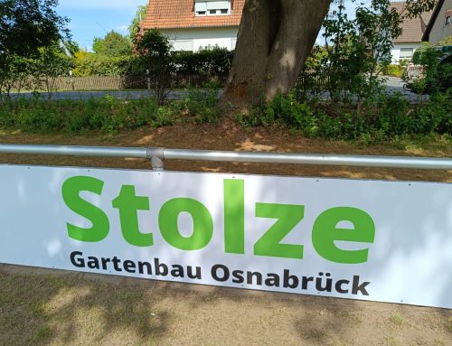 Neuer Bandensponsor am Heideweg: Markus Stolze GmbH unterstützt SV 28 Wissingen